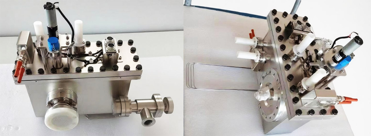 直线超导加速器微通道板装置