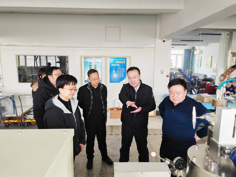 区领导莅临我公司走访慰问